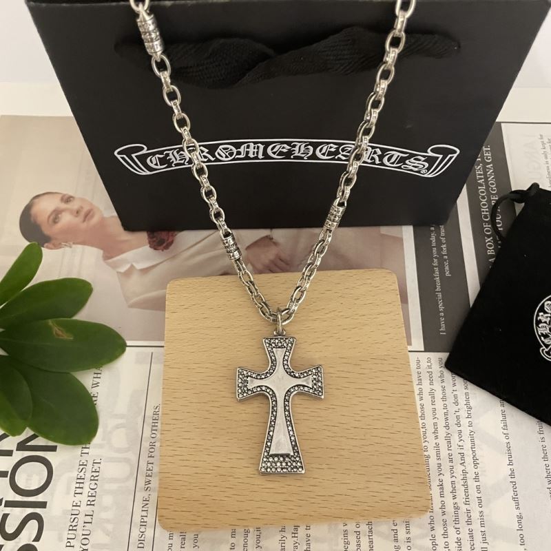 Ch**me He**ts necklaces